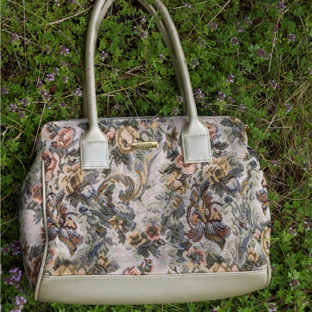 Diverso Italy ‘carpet bag’ ✨✨